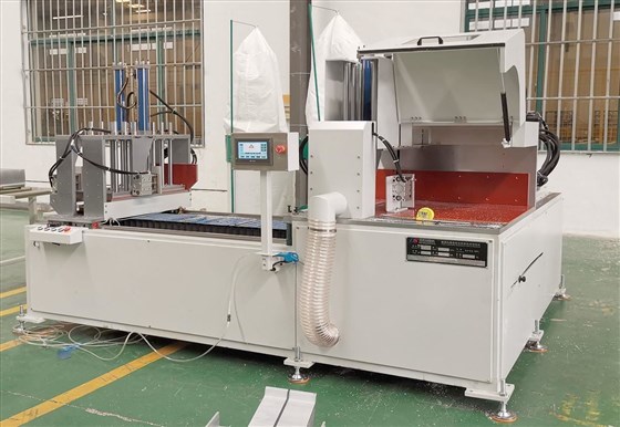 全自動(dòng)鋁材切割機(jī) 全自動(dòng)鋁材切割機(jī)