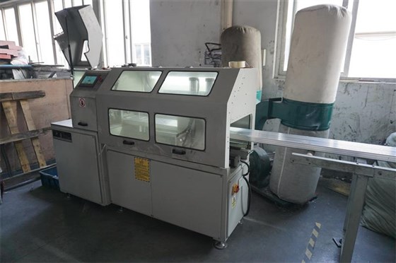 鋁材切割機(jī) 鋁材切割機(jī)