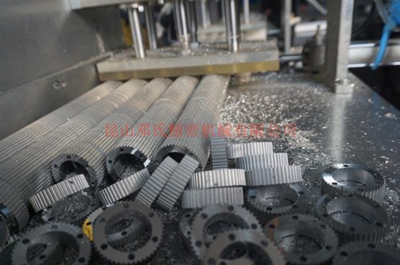 全自動切鋁機(jī) 全自動切鋁機(jī)