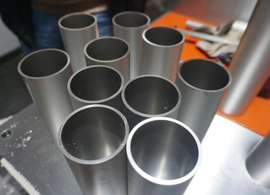 【廣西】鋁管專用切割機(jī)選擇分離式切鋁機(jī)光滑無(wú)毛刺，客戶即刻“行動(dòng)”了