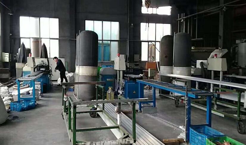 三年老客戶，起源于2片鋸片進(jìn)展到3臺全自動切鋁機(jī)的訂購