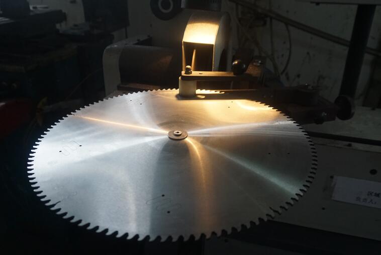 【福建】賣鋁材的客戶找鄧氏合作，先嘗試豐金銳刀具富士品牌鋁合金鋸片