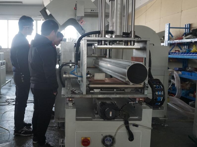 【河北】新能源汽車電動機(jī)外殼專用DS-A450切鋁機(jī)，實現(xiàn)高精密鋸切