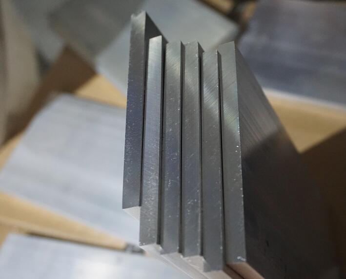 【昆山】鋁排、鋁棒切割機廠商，客戶轉(zhuǎn)介紹選擇鄧氏精密機械