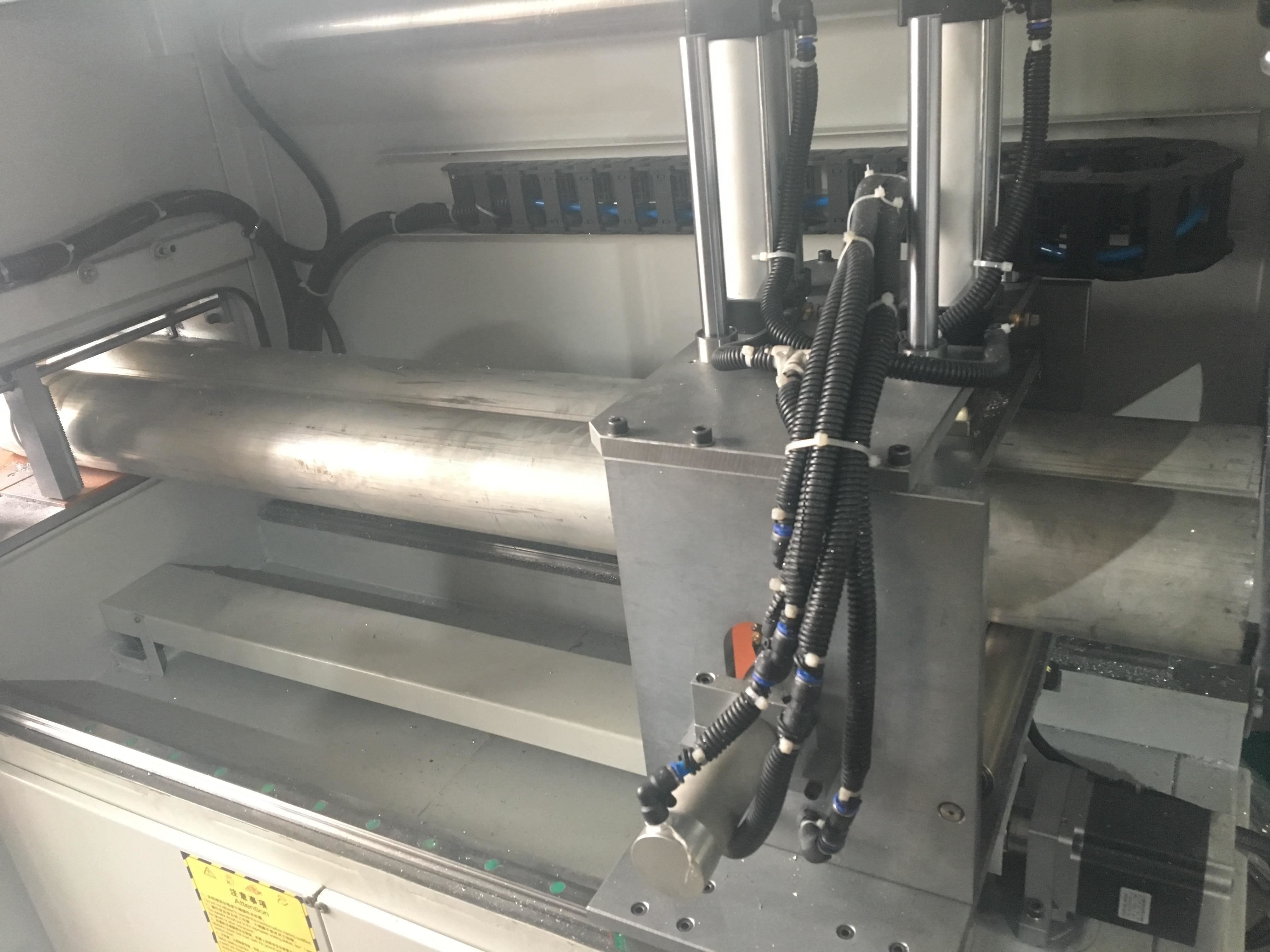 全自動鋸鋁機陸續(xù)訂購3臺用于鋁材切割，已合作3年